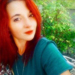 Meet your Posher, Whitney